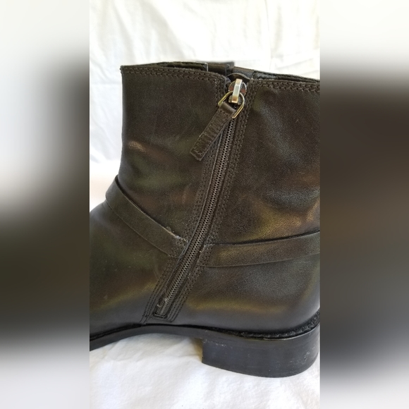 Ecco Hobart 25mm Black Ankle Boots - Picture 2 of 9